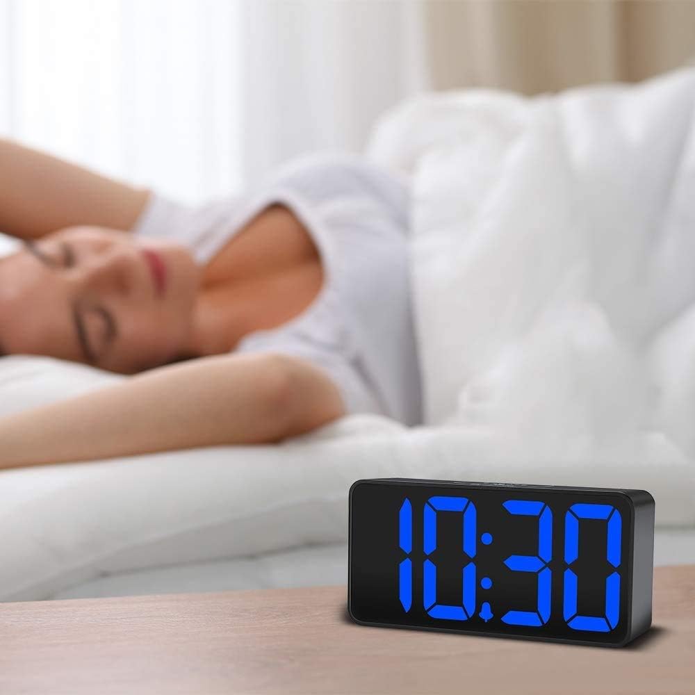 Digitaler LED Wecker gross Ziffern dimmbar USB Snooze 12/24 h Schwarz Weiss