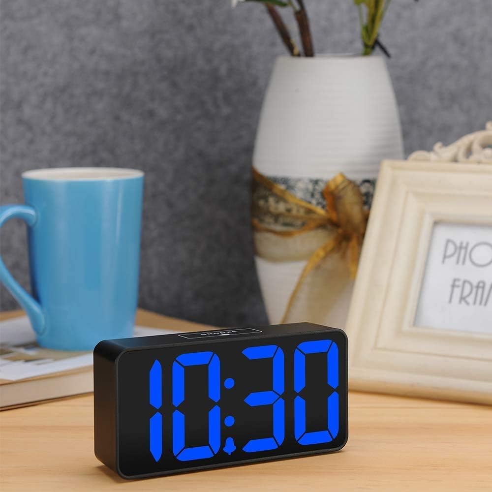 Digitaler LED Wecker gross Ziffern dimmbar USB Snooze 12/24 h Schwarz Weiss