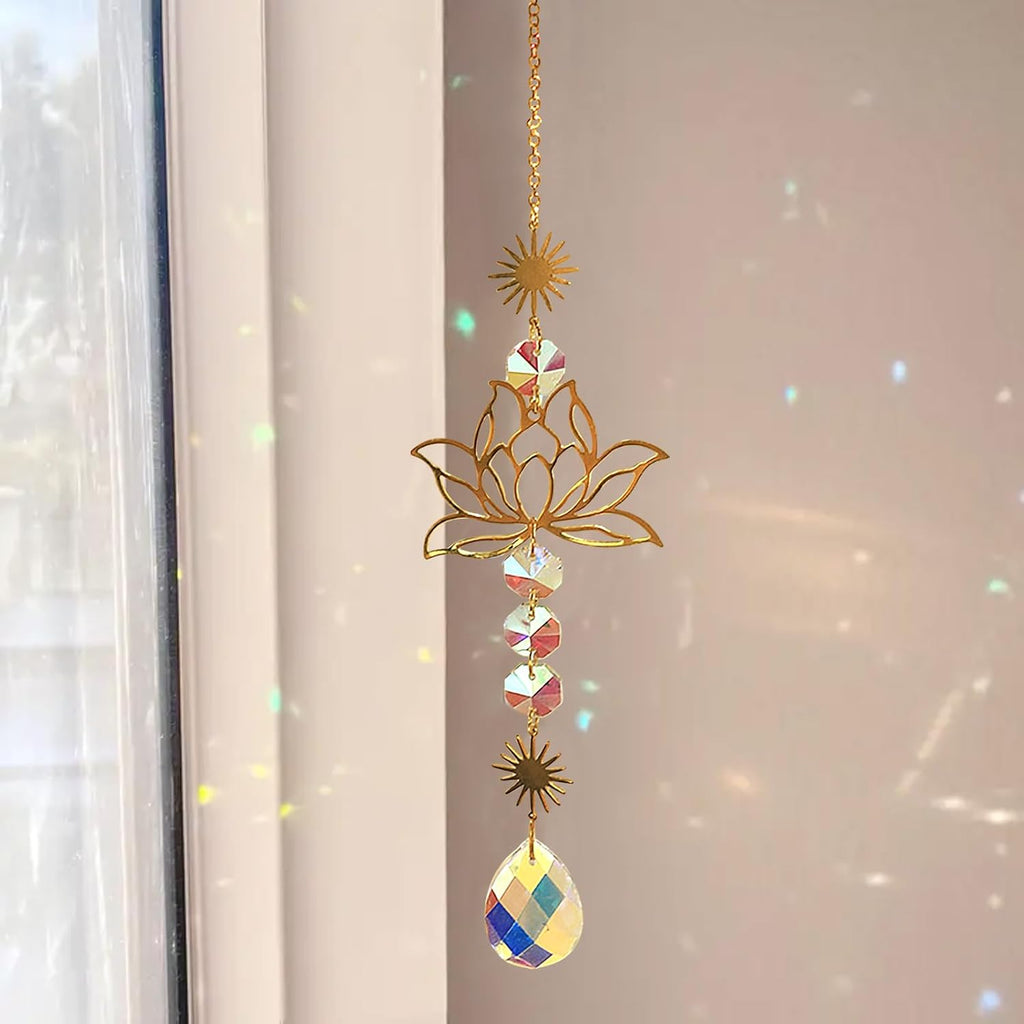 Lotusbluete Glas Sonnenfaenger mit Kristallprisma im Messingrahmen Fensterdeko