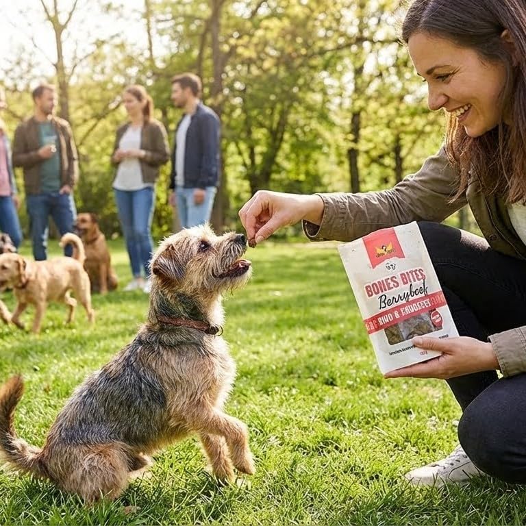 Bones Bites Berry’Beef Hundeleckerlis 80% Rind 8% Erdbeere getreidefrei