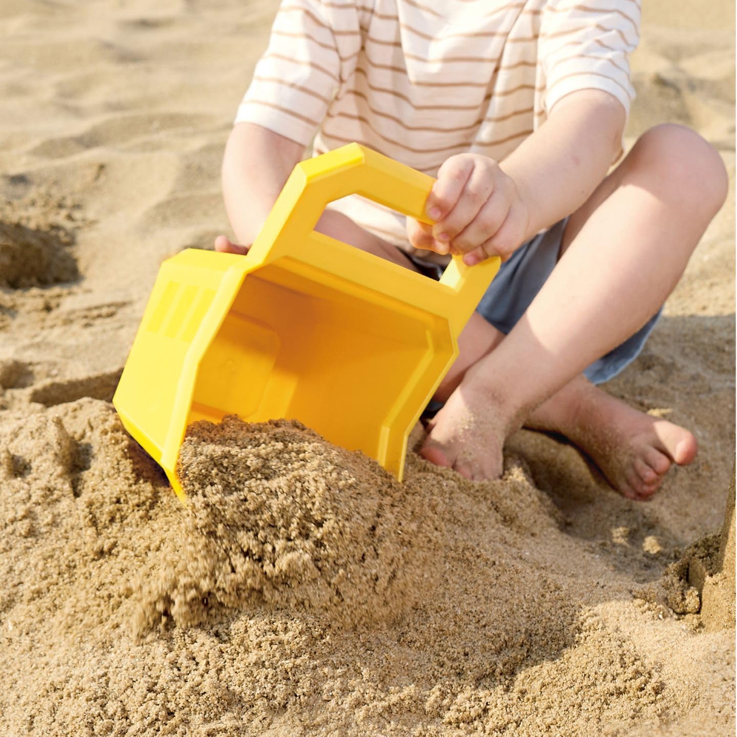Hape Sandspielzeug Baustelle Set 4-teilig Kinder Sandkasten Spielzeug