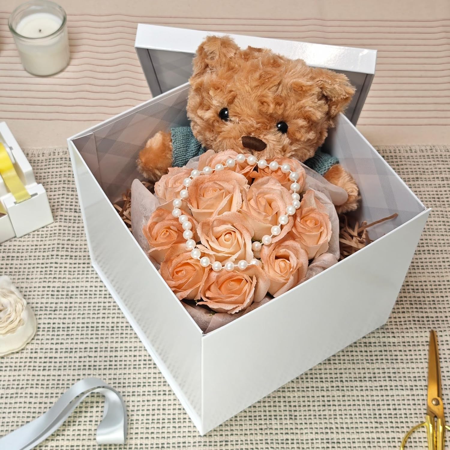 Tekhoho Geschenkbox Weiss 22x22x20,5 cm mit kariertem Innenfutter