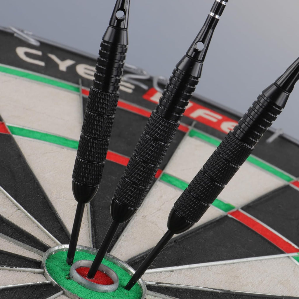 Cyeelife Steeldarts Metallspitze 22 g 12er Set mit 24 Flights und Sharpener