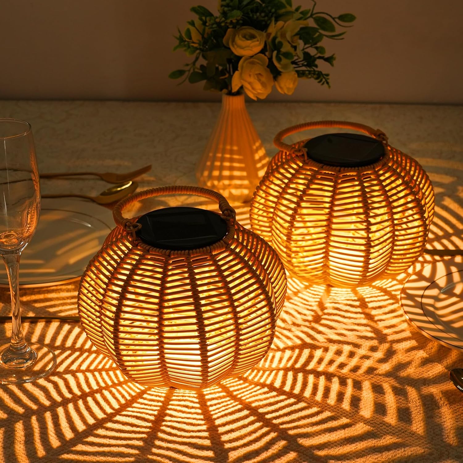 Solarlampen Aussen haengend 2er Set IP65 wasserdicht Balkon Garten Terrasse Deko