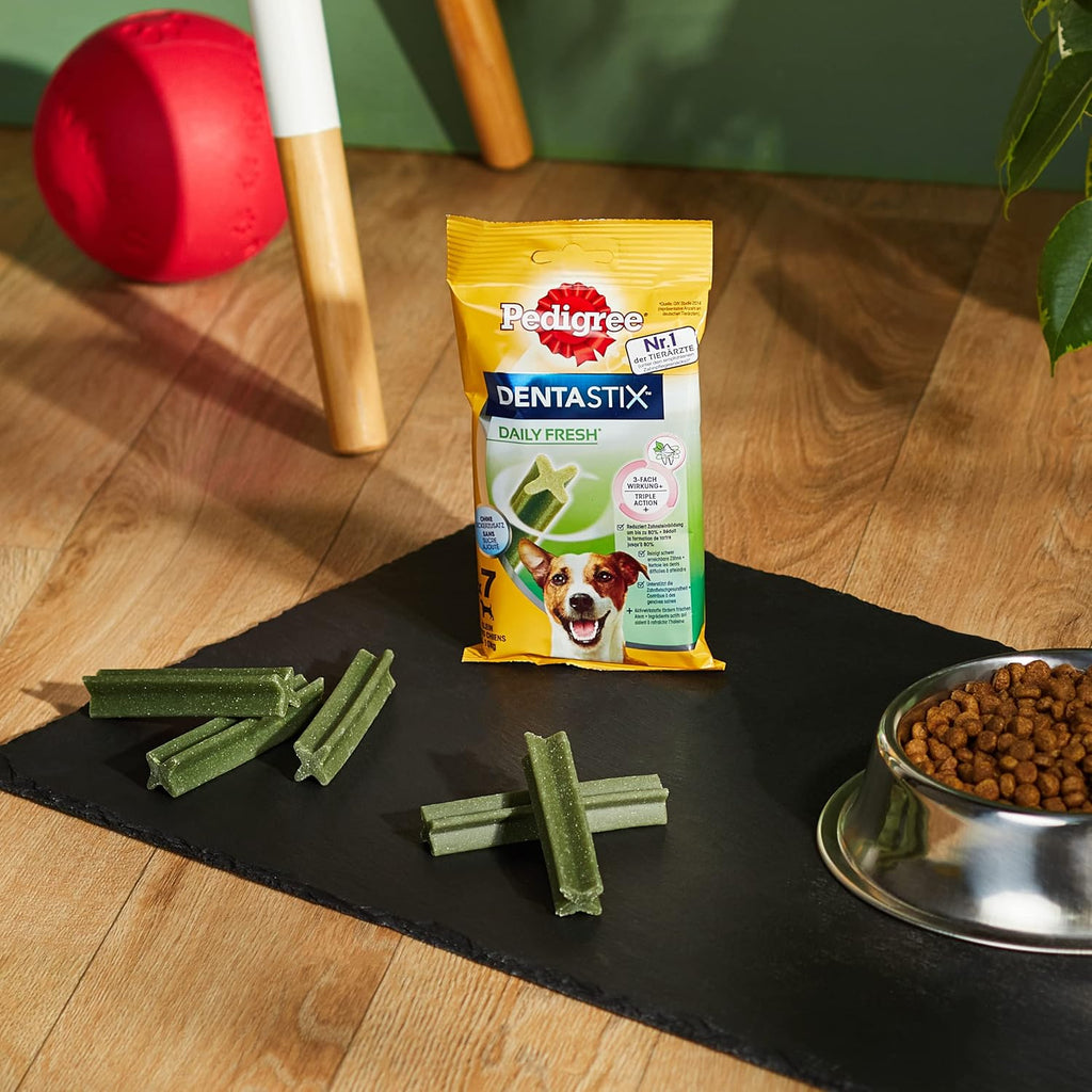 Pedigree DentaStix Zahnpflege Snack für kleine Hunde