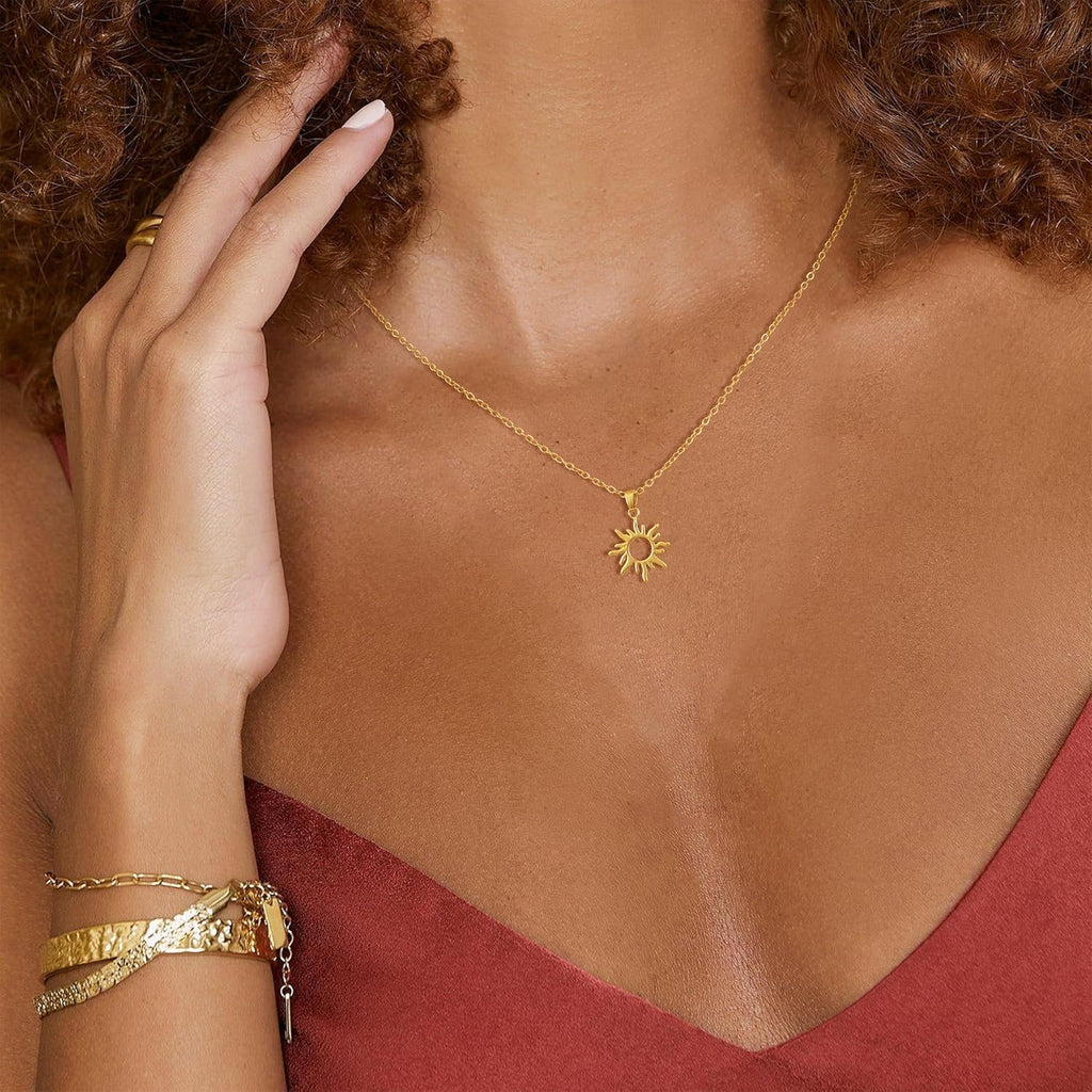 Tewiky Sonnenanhaenger Halskette Damen 14K Gold vergoldet Silber Layering
