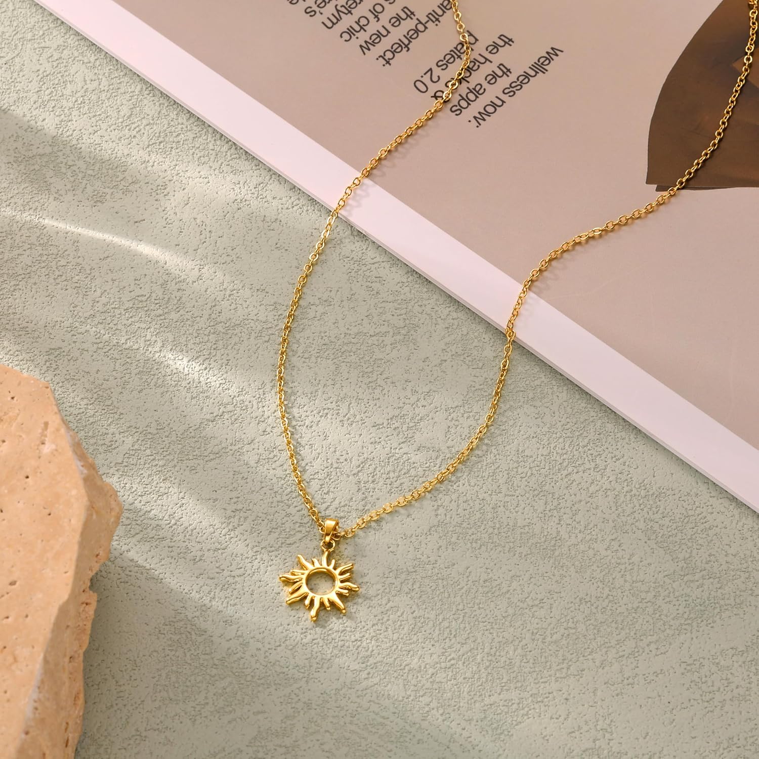 Tewiky Sonnenanhaenger Halskette Damen 14K Gold vergoldet Silber Layering