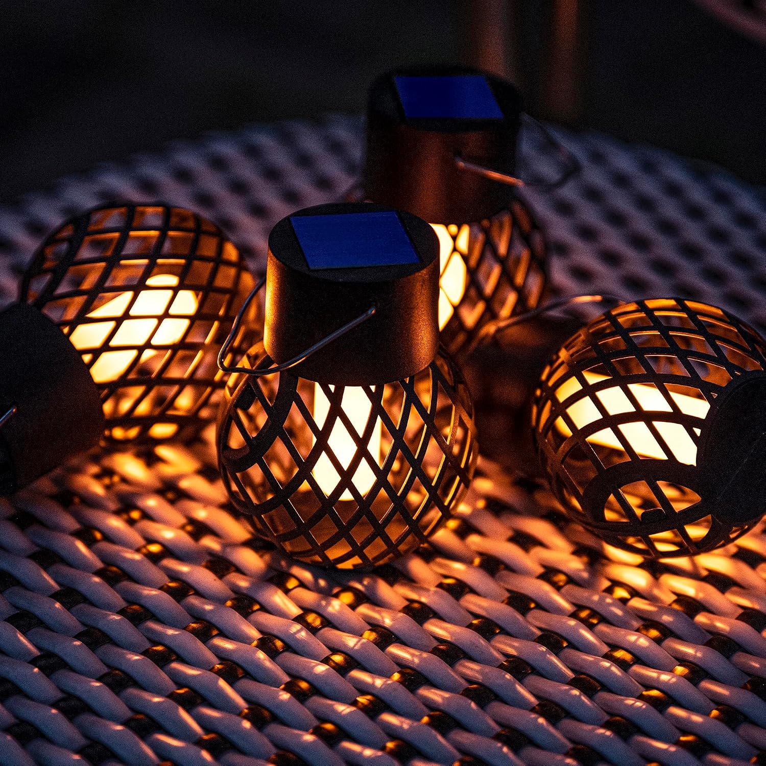 GIGALUMI Solar Haengeleuchte flackernde Flamme 8er Set wasserdicht fuer Aussen