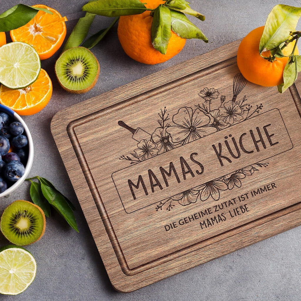 Schneidebrett Walnuss mit Saftrille Muttertagsgeschenk fuer Mama