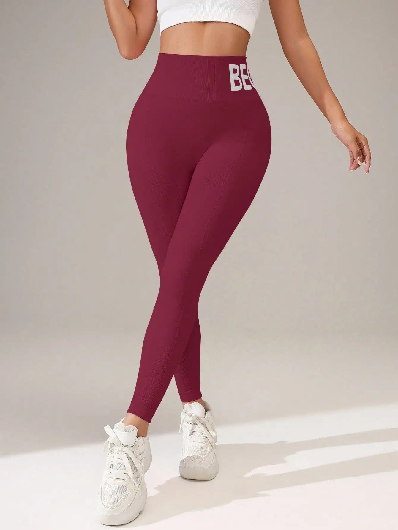 Seamless Yoga Leggings – Waistband Lettering, Butt‑Lifting Quick‑Dry Tights
