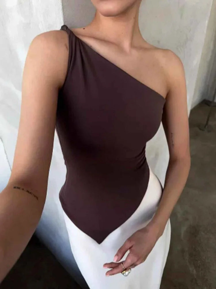 Damen Tank Top – Asymmetrisch, Slim Fit, Einfarbig, Sommer 2025
